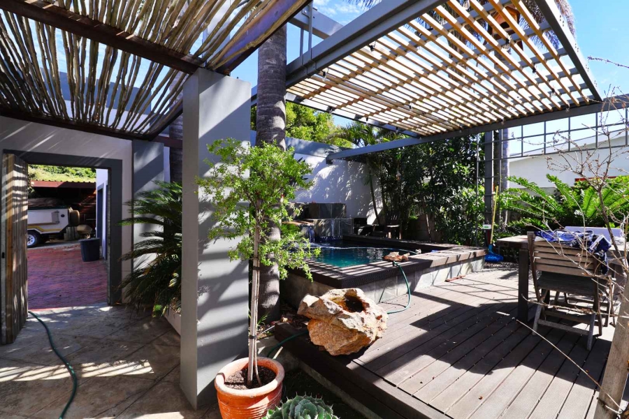 4 Bedroom Property for Sale in Sandbaai Western Cape